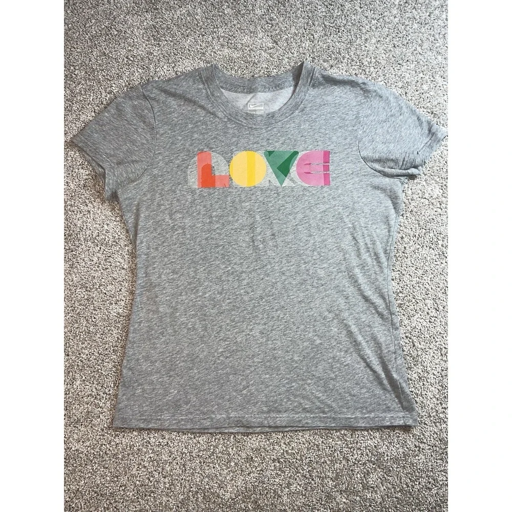 NIKE PERFORMANCE Women's LOVE Pride LGBTQ Equality T-Shirt Size L Heathered Gray